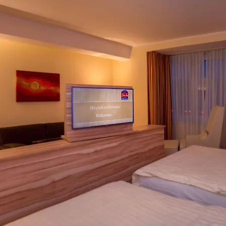 Plaza Premium Columbus Hotel 4*