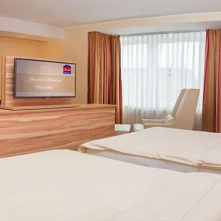 Plaza Premium Columbus