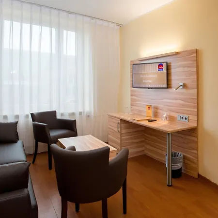 Plaza Premium Columbus 4*
