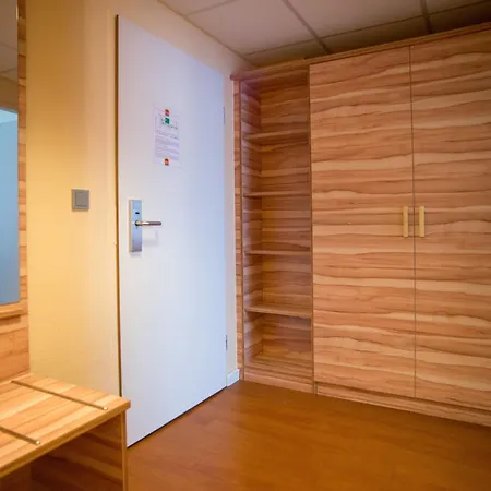 Plaza Premium Columbus 4*