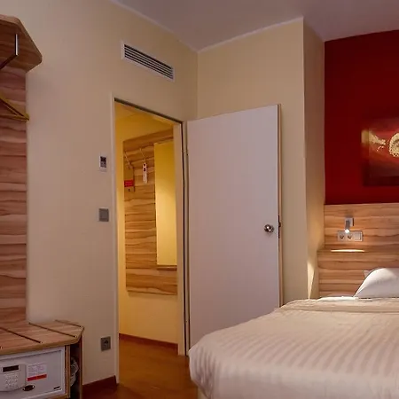 Plaza Premium Columbus 4* Bremen
