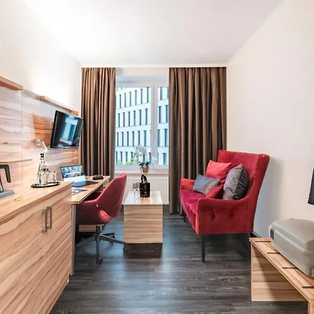 Hotel Plaza Premium Columbus 4*